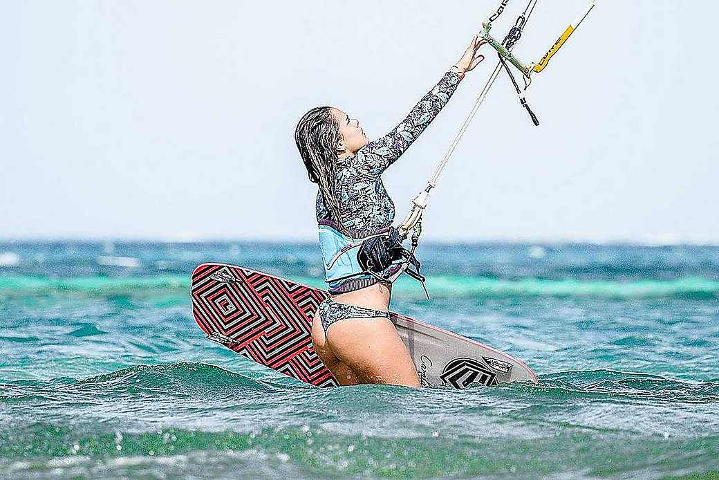 Kite harness and board detail
